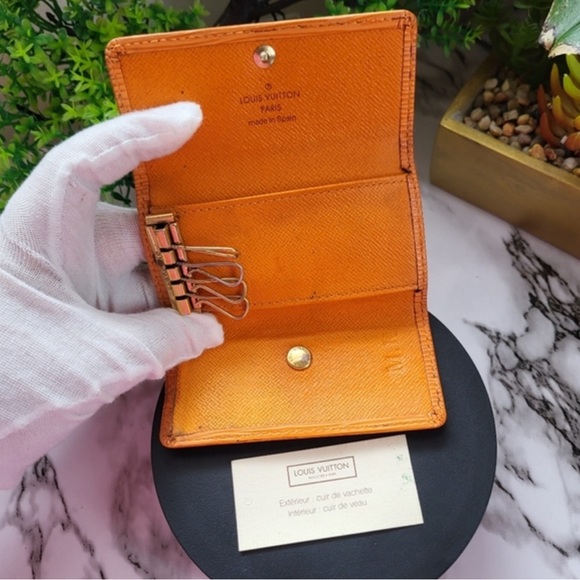 LV Key Case Epi Leather Authentic EUC - Picture 5 of 13